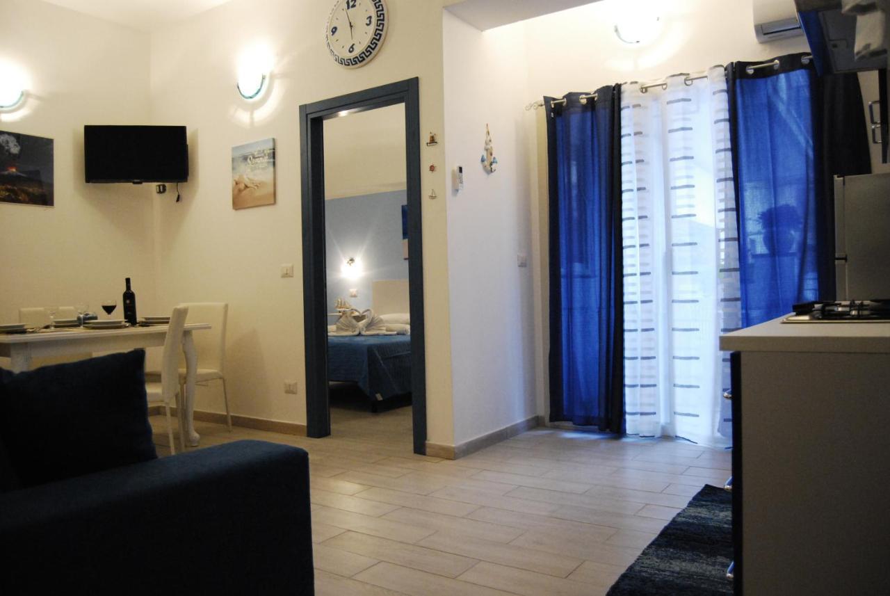Case Vacanza Da Marco&Mary Giardini-Naxos Exterior foto