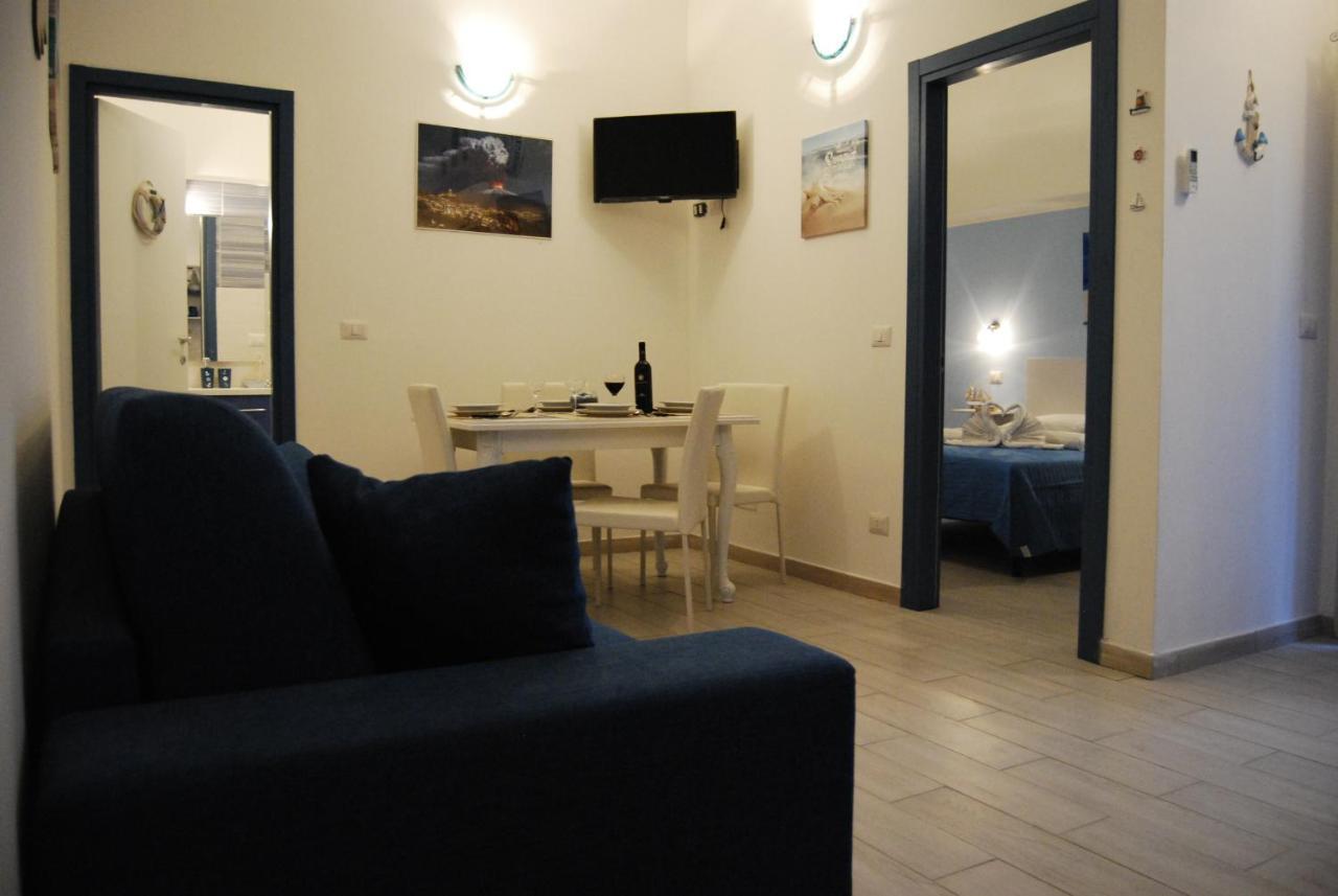 Case Vacanza Da Marco&Mary Giardini-Naxos Exterior foto