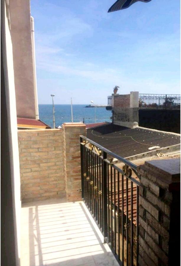 Case Vacanza Da Marco&Mary Giardini-Naxos Exterior foto